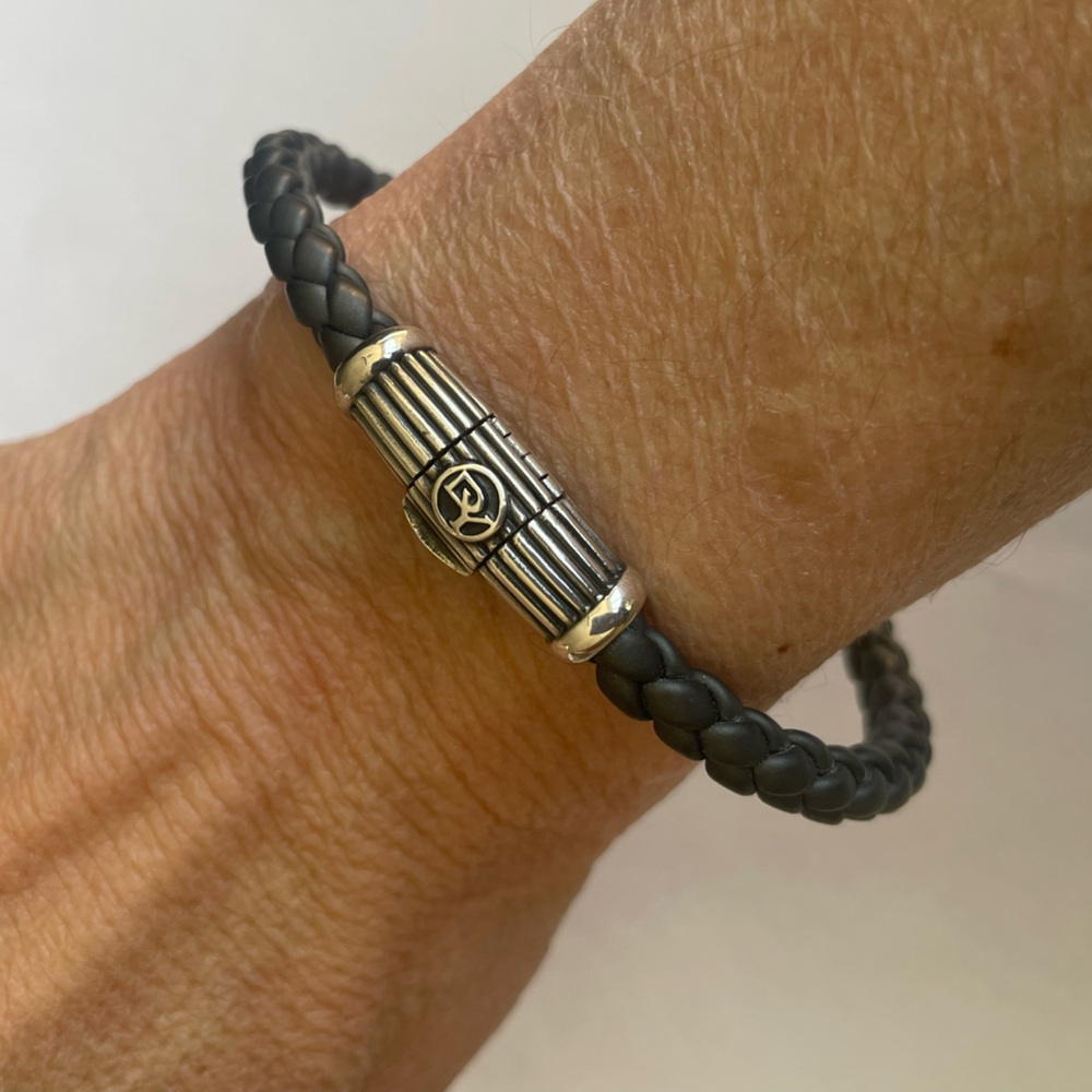 David Yurman men’s black braided rubber bracelet with sterling silver clasp - Picture 4 of 6